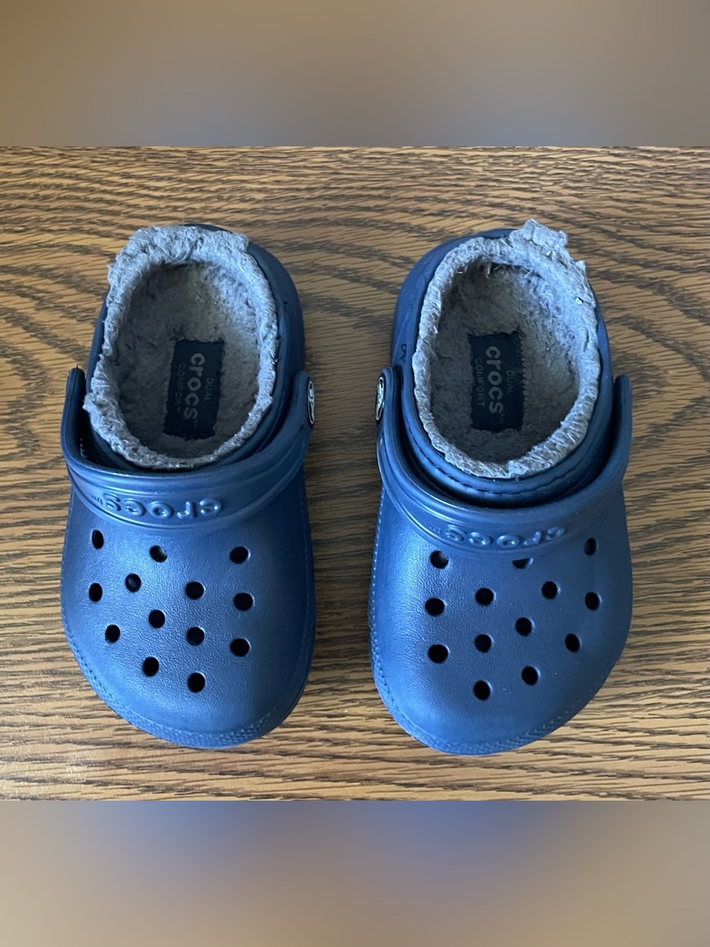 CROCS
